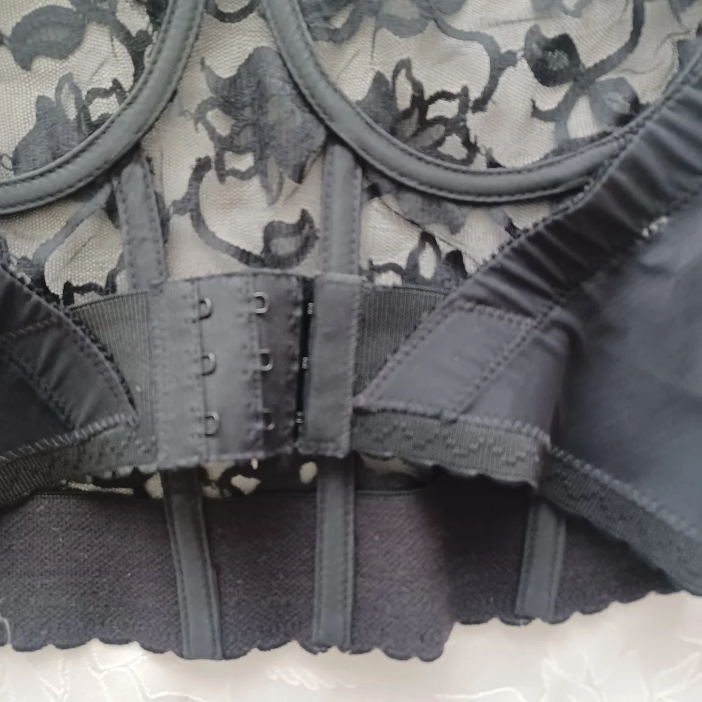 VICTORIAS SECRET GOLD LABEL VINTAGE BLACK LACE CORSET SIZE 36B - Picture 6 of 16